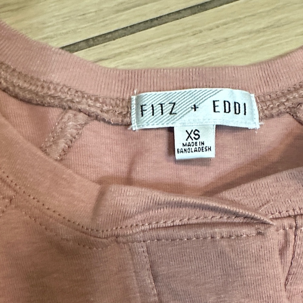 Casual Pink Crop Top - Picture 2 of 6